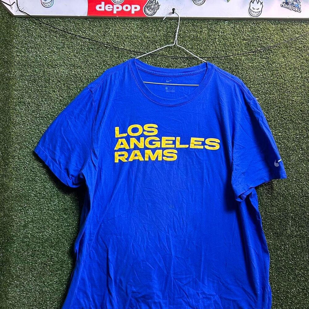 Nike Men's Blue T-shirt